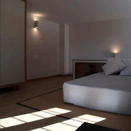 Ponente Seaside Stone House *