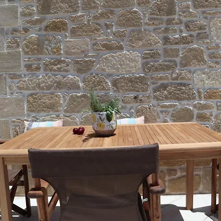 Lägenhet Ponente Seaside Stone House
